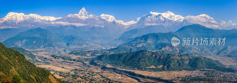 来自尼泊尔Pokhara 83MPix XXXXL的Annapurna Range和Machapuchare